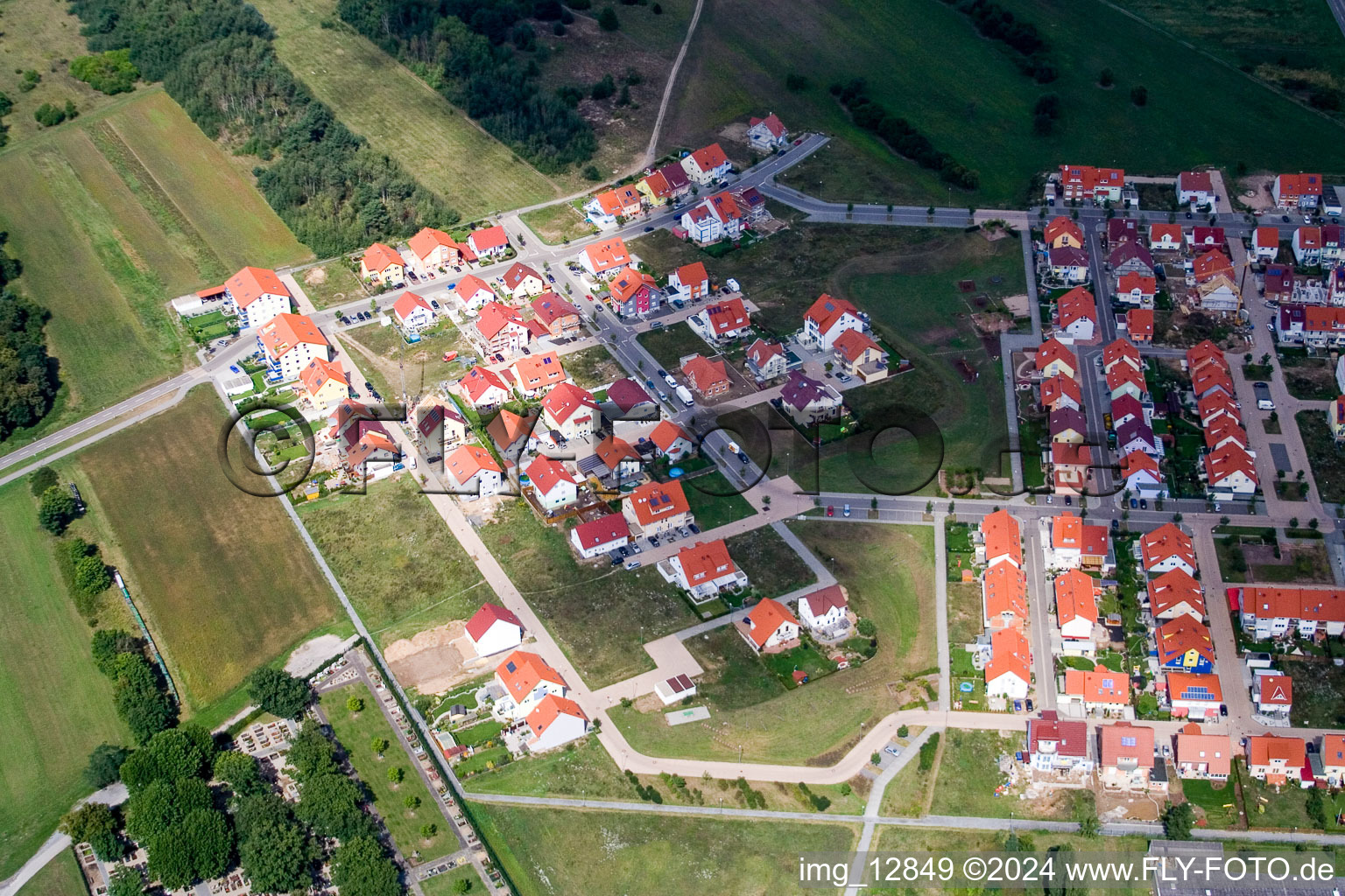 Vue aérienne de Montésoristr à le quartier Wiesental in Waghäusel dans le département Bade-Wurtemberg, Allemagne