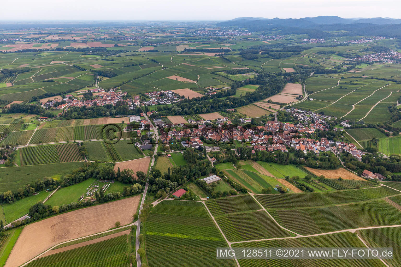 Enregistrement par drone de Quartier Heuchelheim in Heuchelheim-Klingen dans le département Rhénanie-Palatinat, Allemagne