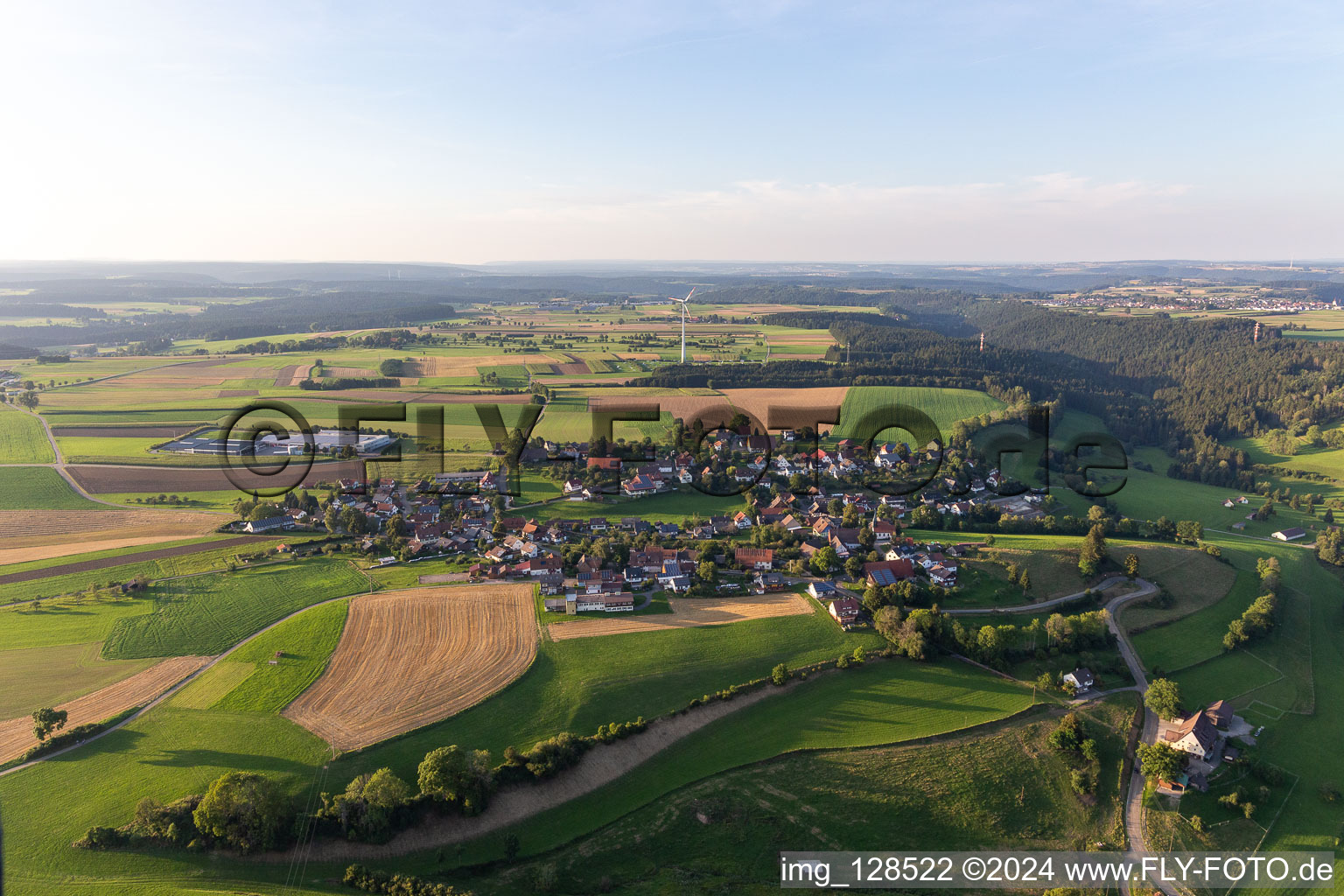 Vue aérienne de Quartier Römlinsdorf in Alpirsbach dans le département Bade-Wurtemberg, Allemagne