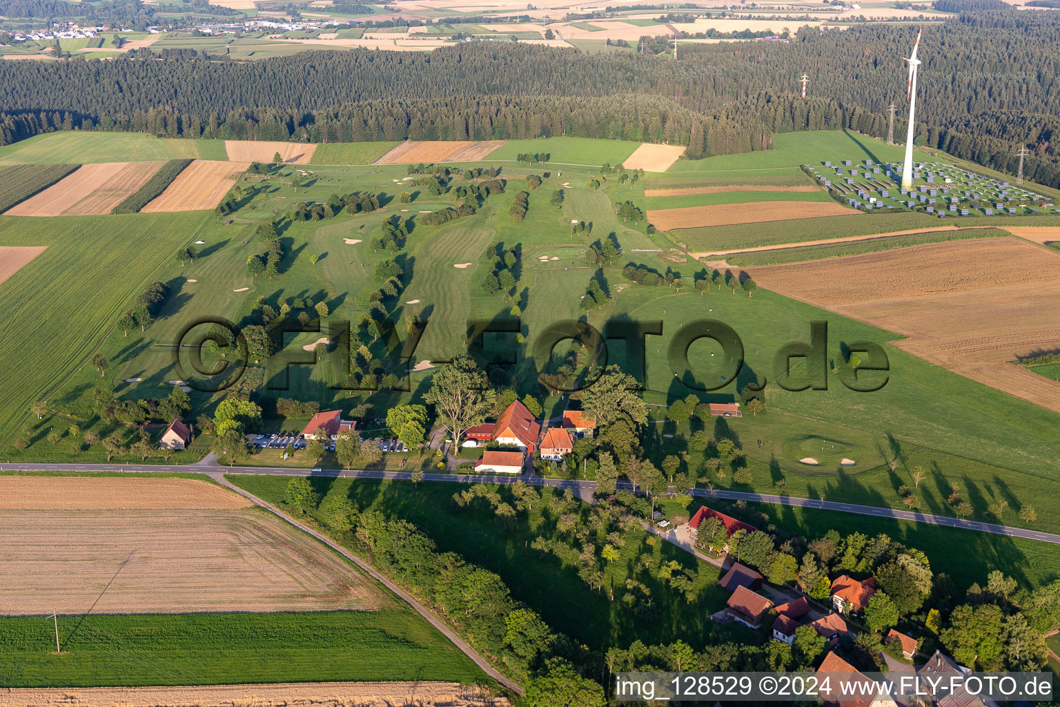 Vue aérienne de Club de golf Alpirsbach eV à le quartier Peterzell in Alpirsbach dans le département Bade-Wurtemberg, Allemagne