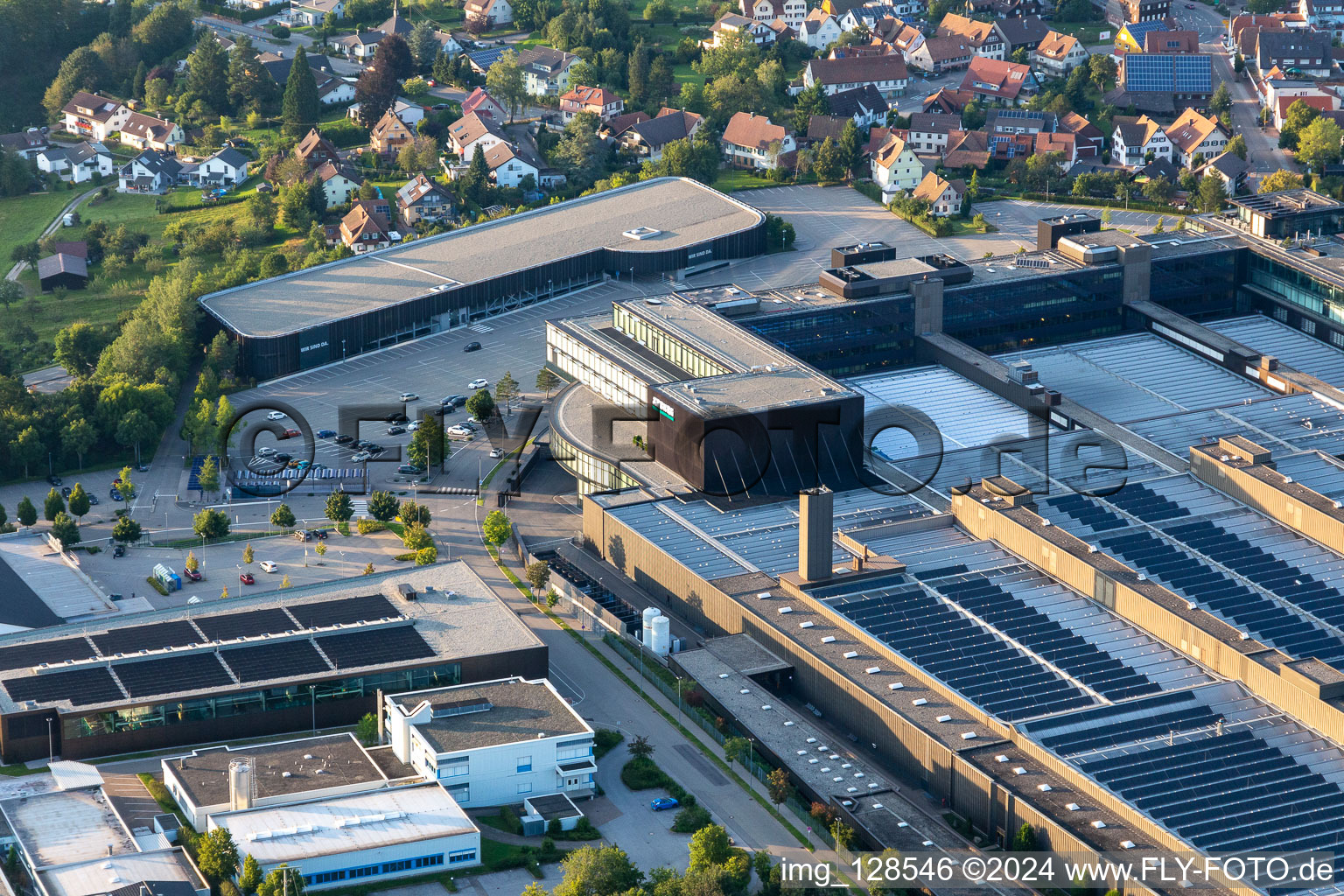 Vue aérienne de ARBURG GmbH + Co KG. Aberle Plastics Processing GmbH à Loßburg dans le département Bade-Wurtemberg, Allemagne