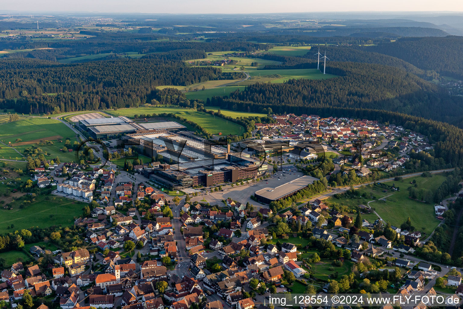 Vue aérienne de Vue sur la ville du centre-ville à Loßburg dans le département Bade-Wurtemberg, Allemagne