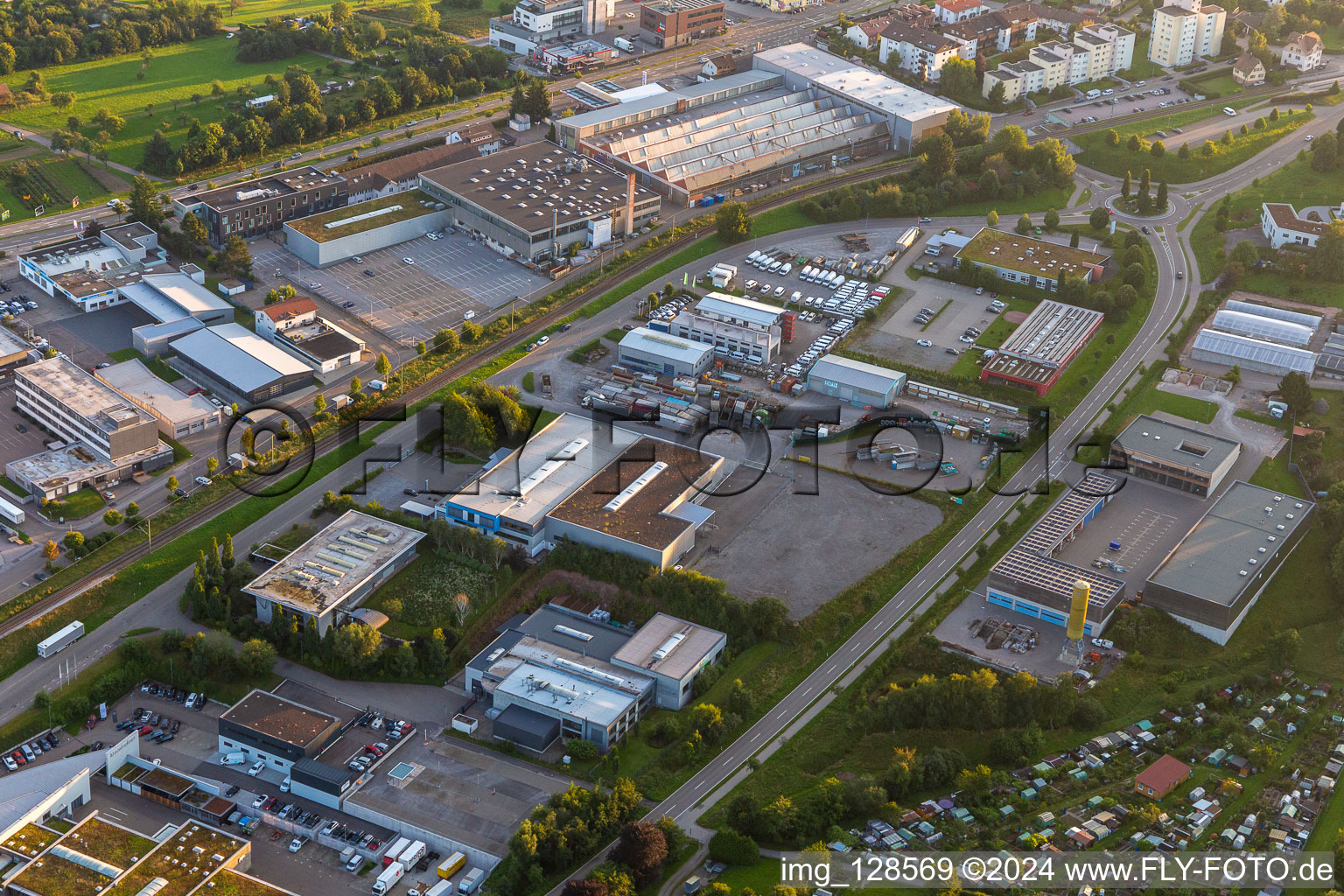 Vue aérienne de Zone industrielle Robert-Bürkle-Straße à Freudenstadt dans le département Bade-Wurtemberg, Allemagne