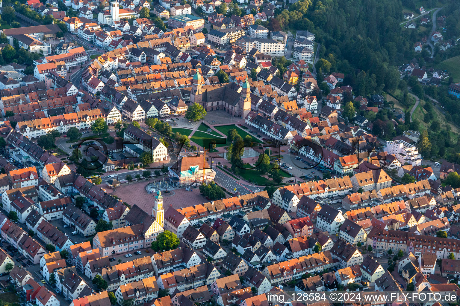 Vue oblique de Le plus grand marché d'Allemagne à Freudenstadt dans le département Bade-Wurtemberg, Allemagne