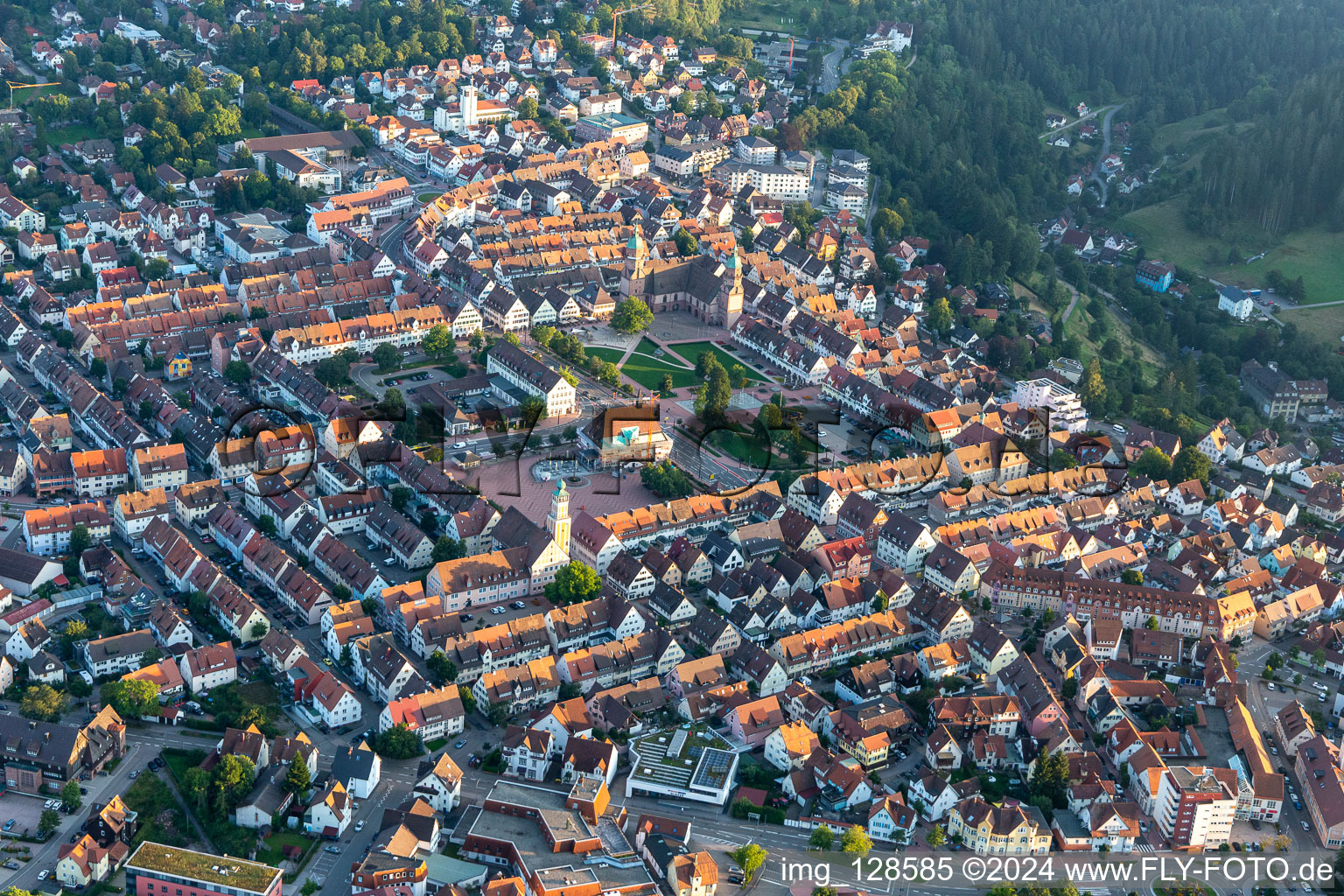 Le plus grand marché d'Allemagne à Freudenstadt dans le département Bade-Wurtemberg, Allemagne d'en haut