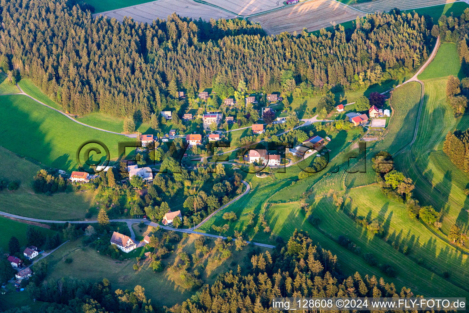 Vue aérienne de Ursental à le quartier Lombach in Loßburg dans le département Bade-Wurtemberg, Allemagne