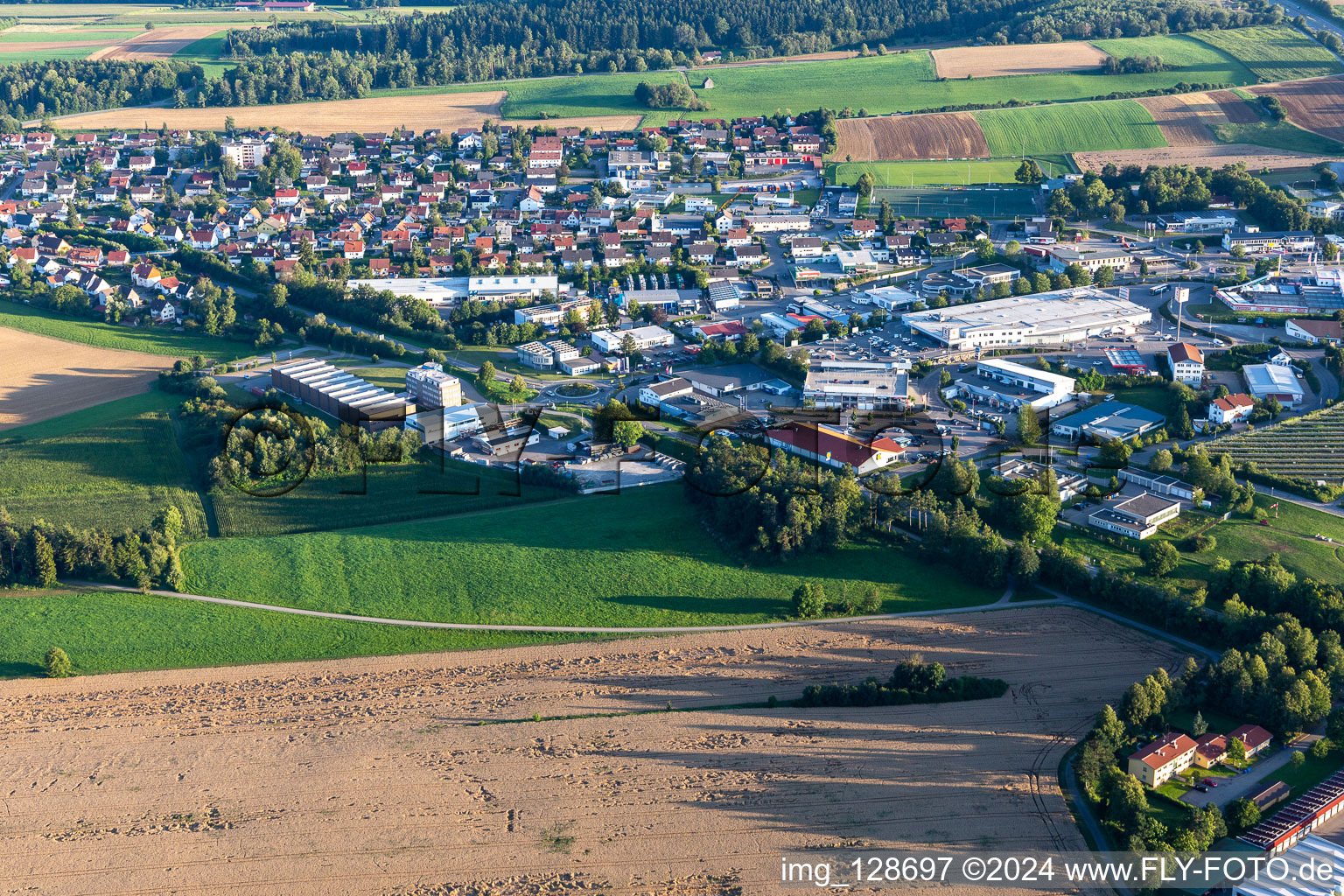 Vue aérienne de Quartier Zimmern Oberbayern Rottweil in Zimmern ob Rottweil dans le département Bade-Wurtemberg, Allemagne