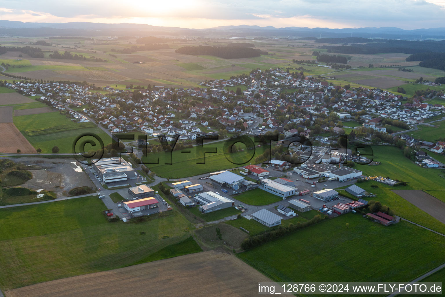 Vue d'oiseau de Bösingen dans le département Bade-Wurtemberg, Allemagne