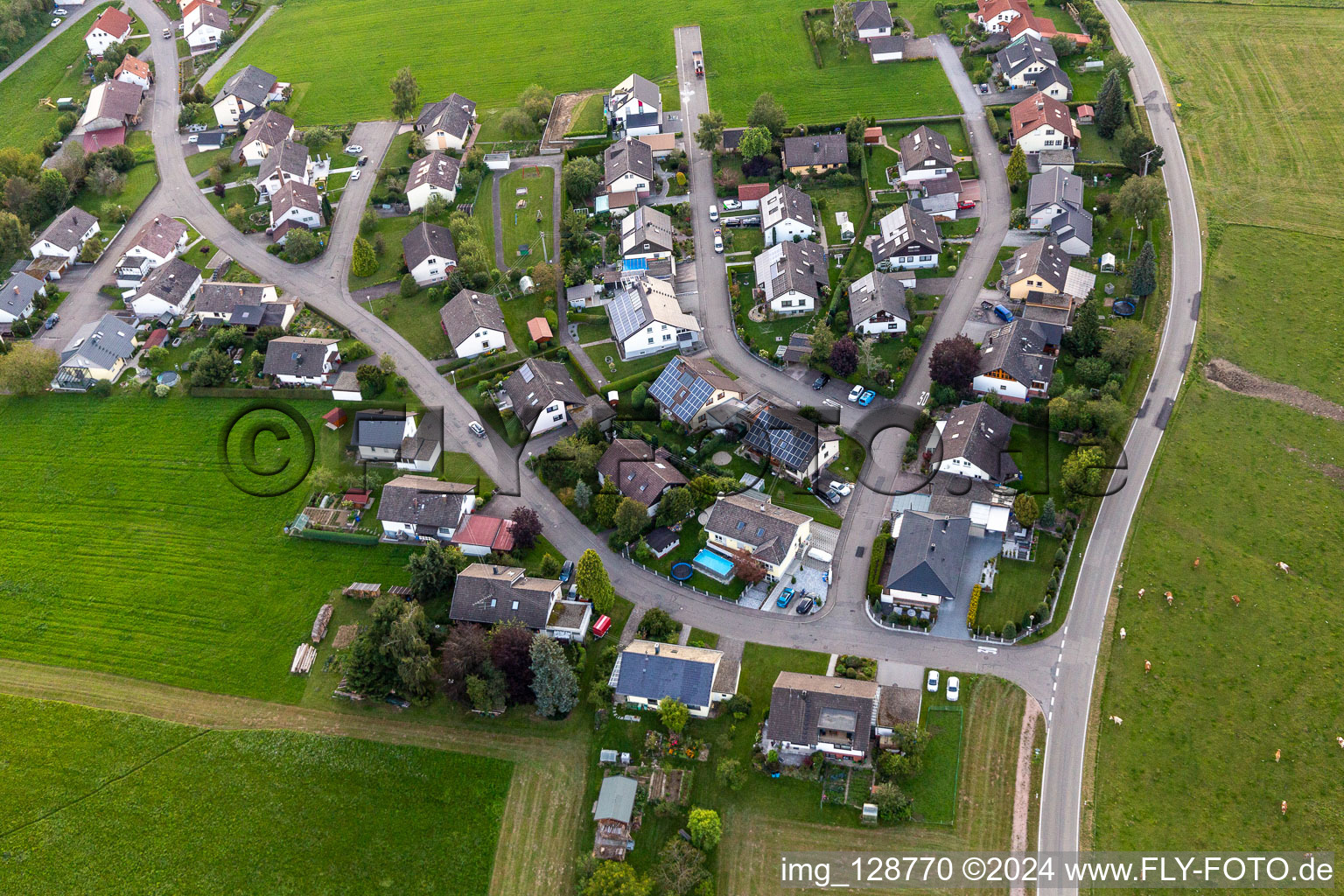 Vue oblique de Bösingen dans le département Bade-Wurtemberg, Allemagne