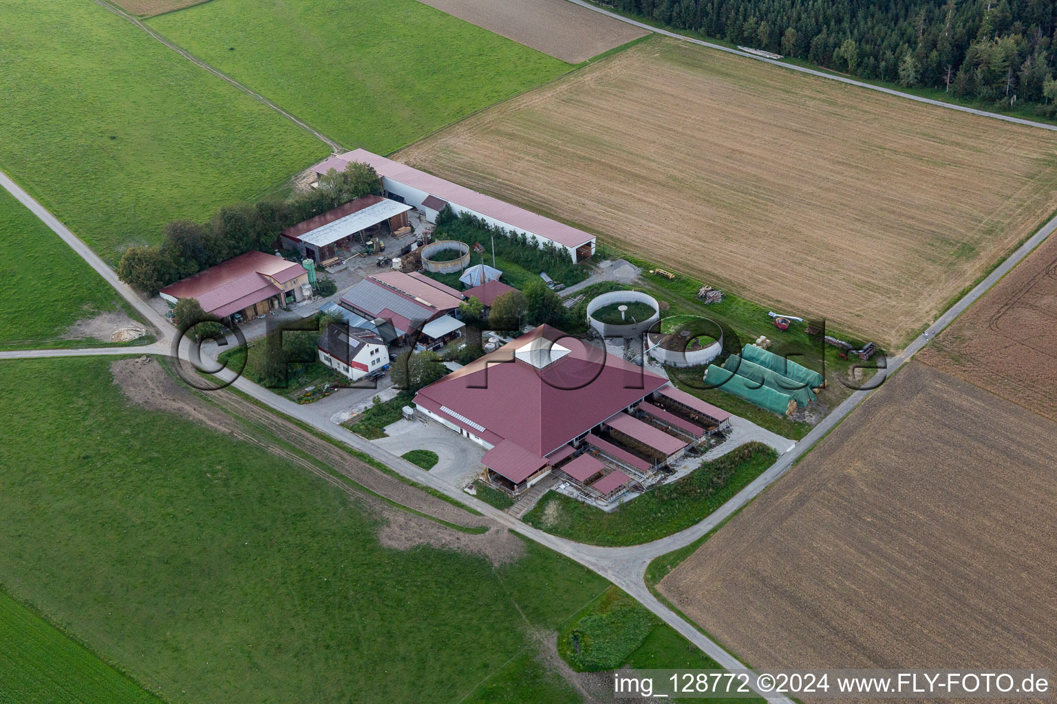 Bösingen dans le département Bade-Wurtemberg, Allemagne hors des airs