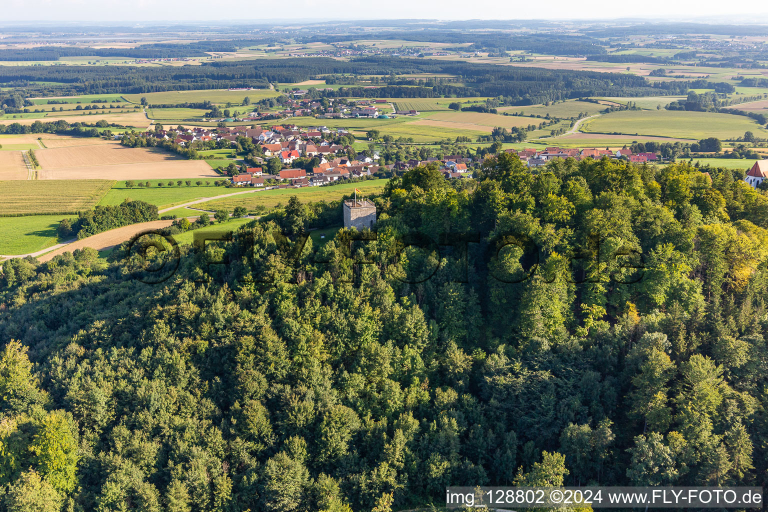 Photographie aérienne de Ruines du château du Bussen – la montagne sacrée de la Haute Souabe à le quartier Offingen in Uttenweiler dans le département Bade-Wurtemberg, Allemagne