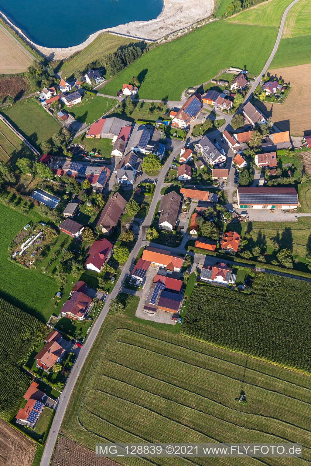 Vue aérienne de Quartier Sattenbeuren in Bad Schussenried dans le département Bade-Wurtemberg, Allemagne