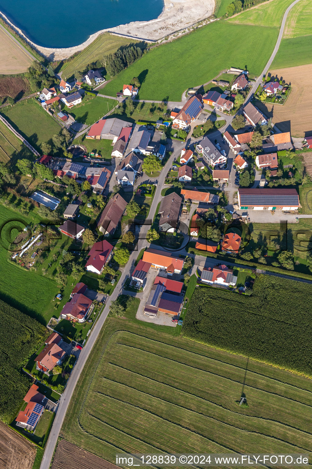 Vue aérienne de Quartier Sattenbeuren in Bad Schussenried dans le département Bade-Wurtemberg, Allemagne