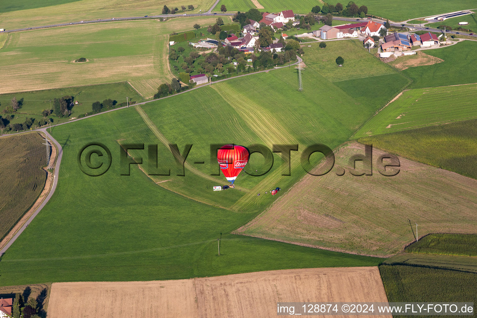 Vue aérienne de Lancement de ballon Ehrmann à le quartier Michelwinnaden in Bad Waldsee dans le département Bade-Wurtemberg, Allemagne