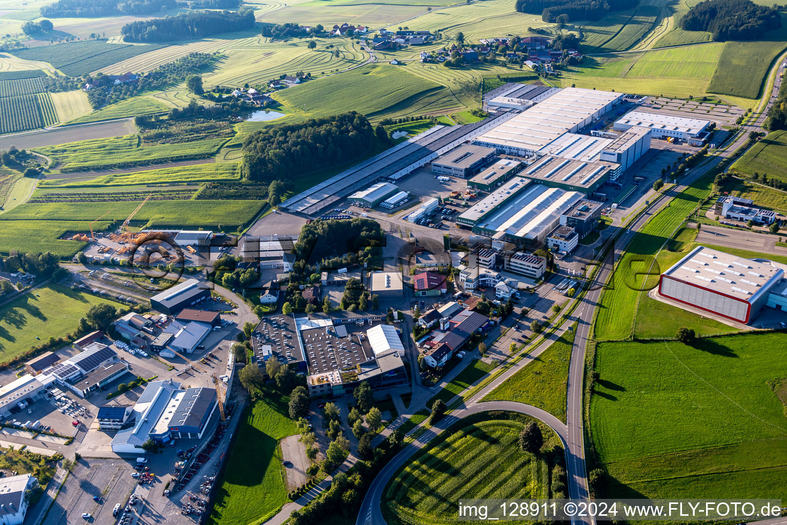 Vue aérienne de Hymer GmbH & Co. à Bad Waldsee dans le département Bade-Wurtemberg, Allemagne