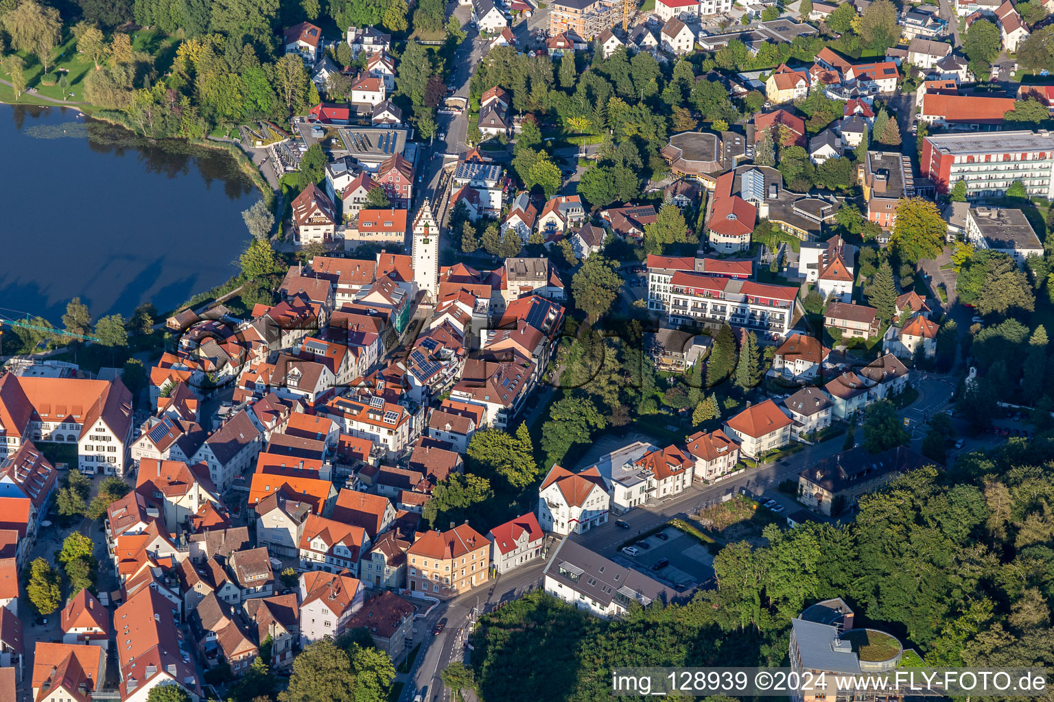 Vue aérienne de Structure de la tour Wurzacher Tor Vestiges de l'ancien mur d'enceinte historique de la ville à Bad Waldsee dans le département Bade-Wurtemberg, Allemagne