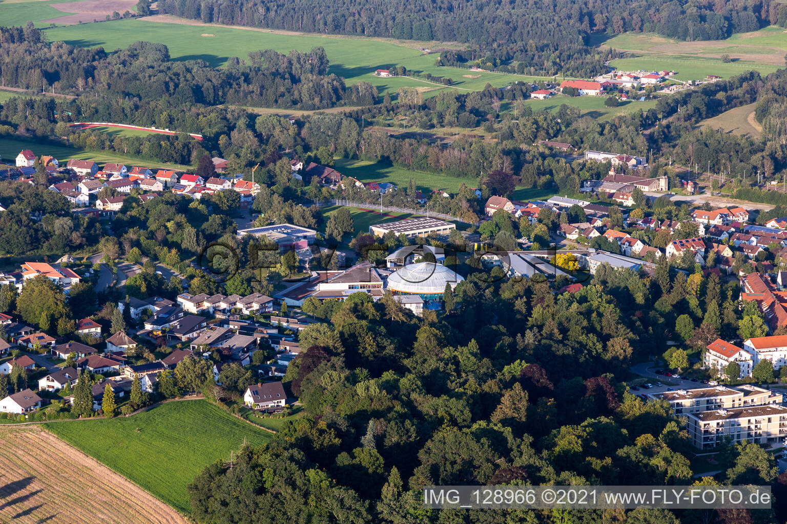 Vue aérienne de Schwaben-Therme, hôtel thermal Aulendorf à Aulendorf dans le département Bade-Wurtemberg, Allemagne