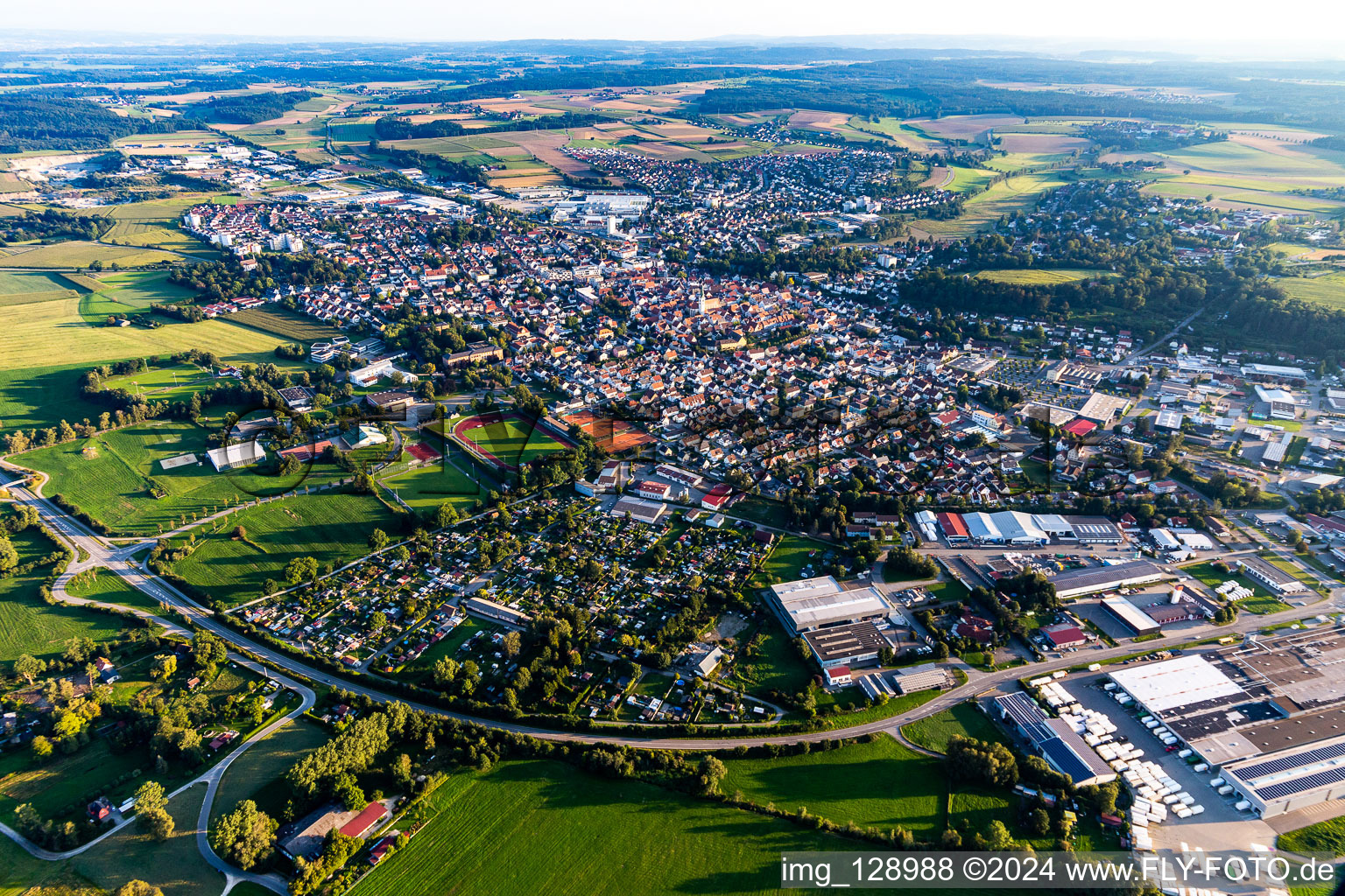 Vue aérienne de Zone urbaine avec périphérie et centre-ville à Bad Saulgau dans le département Bade-Wurtemberg, Allemagne