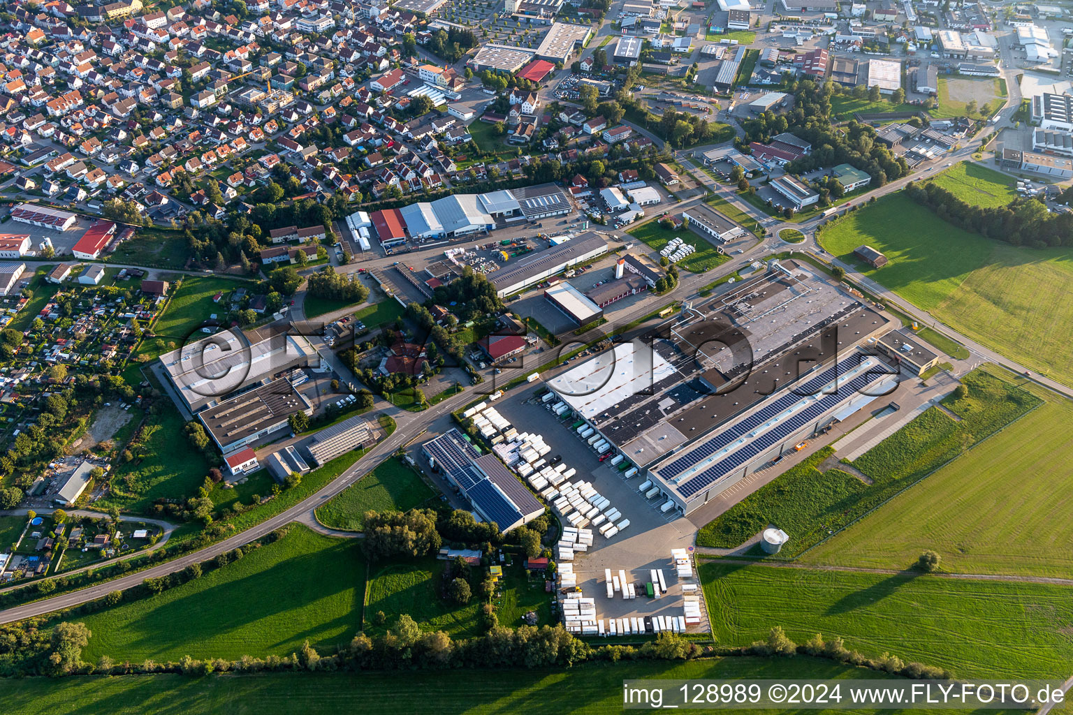 Vue aérienne de Magasin de meubles - marché du meuble Martin Staud Möbel GmbH à Bad Saulgau dans le département Bade-Wurtemberg, Allemagne