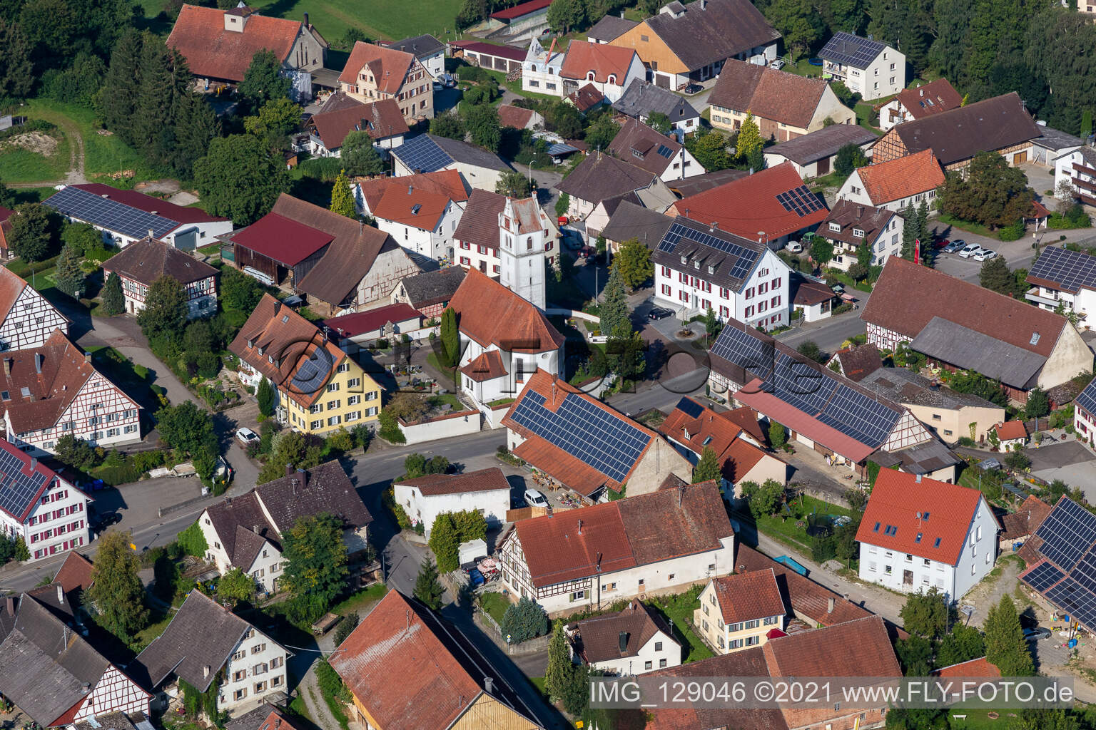 Vue aérienne de Saint Jean-Baptiste à Dürnau dans le département Bade-Wurtemberg, Allemagne