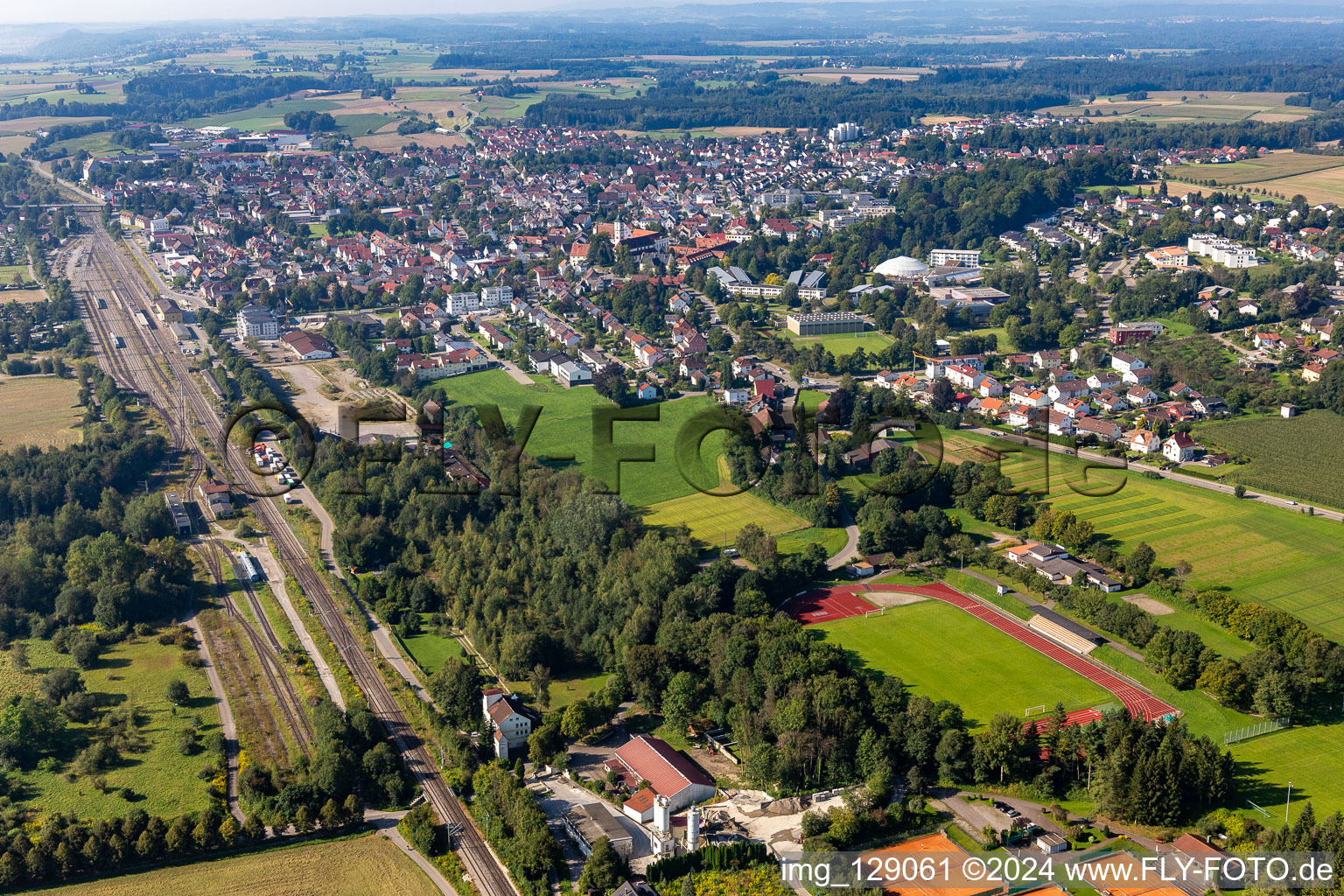 Vue aérienne de Stade sportif Aulendorf à Aulendorf dans le département Bade-Wurtemberg, Allemagne