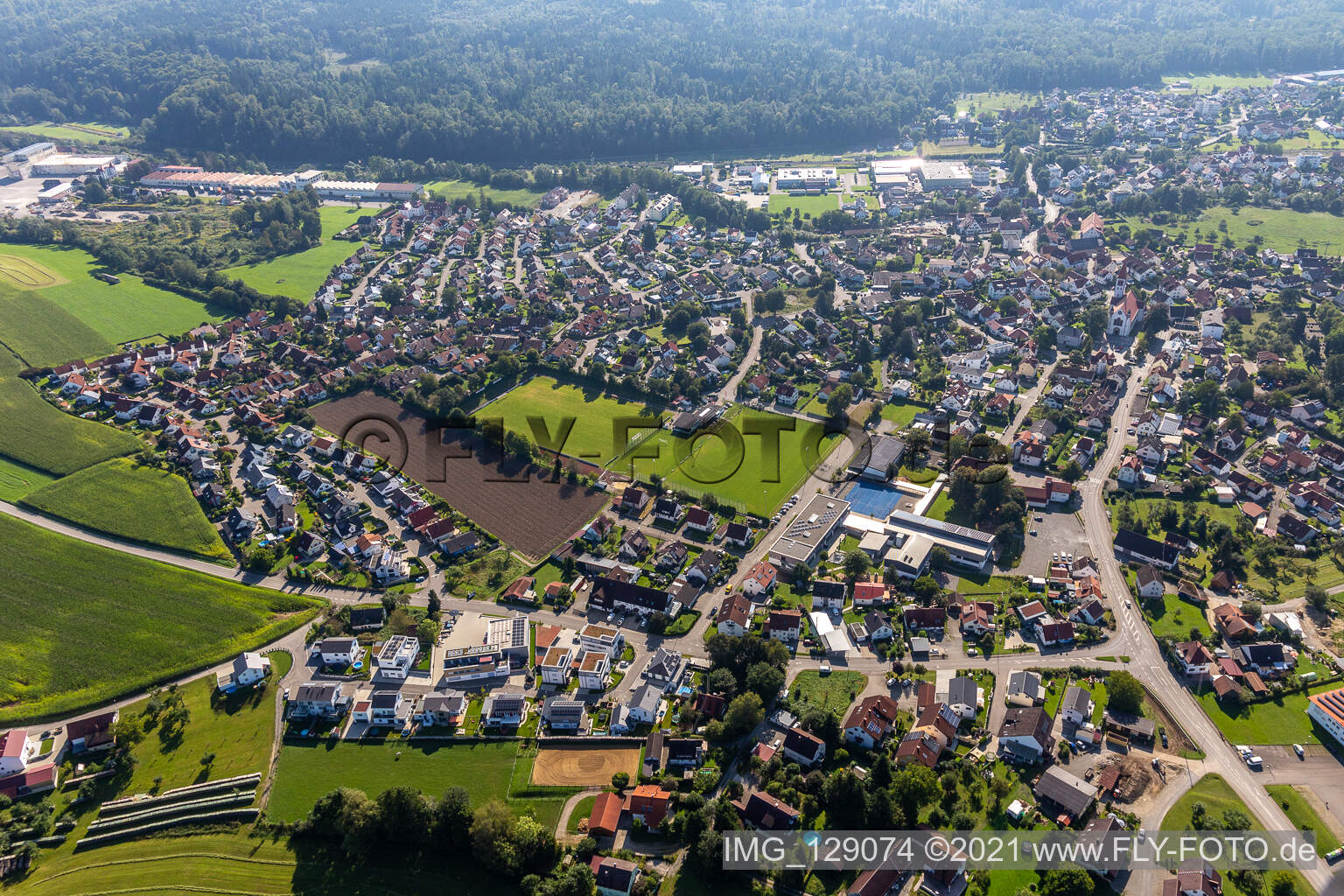 Vue aérienne de Wolpertswende dans le département Bade-Wurtemberg, Allemagne