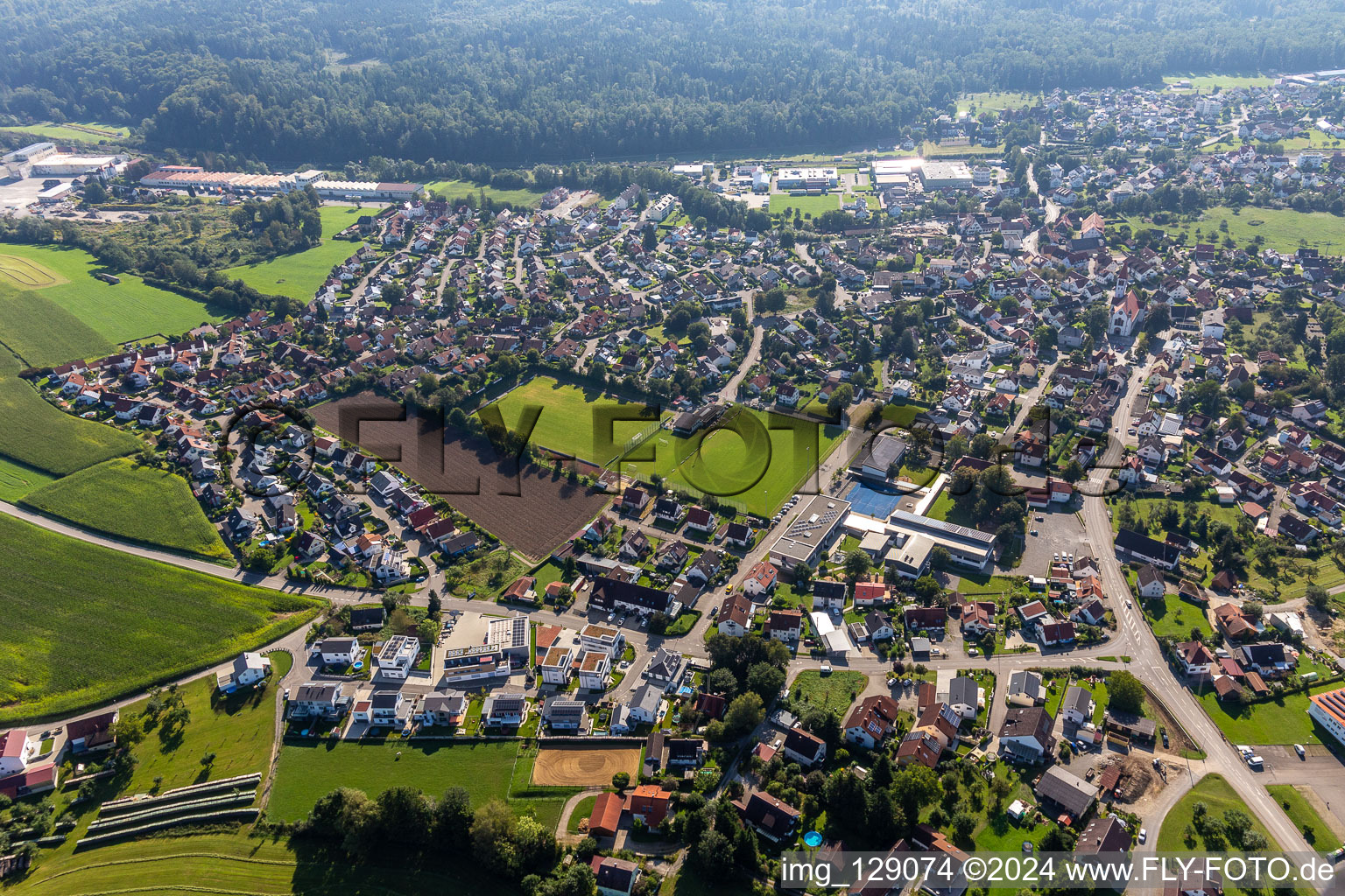 Vue aérienne de Quartier Mochenwangen in Wolpertswende dans le département Bade-Wurtemberg, Allemagne