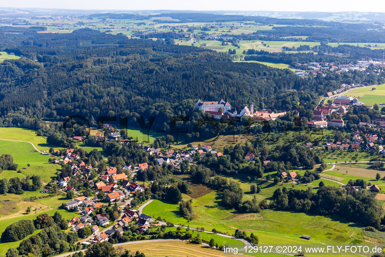 Vue aérienne de Verrouiller Wolfegg à le quartier Wassers in Wolfegg dans le département Bade-Wurtemberg, Allemagne