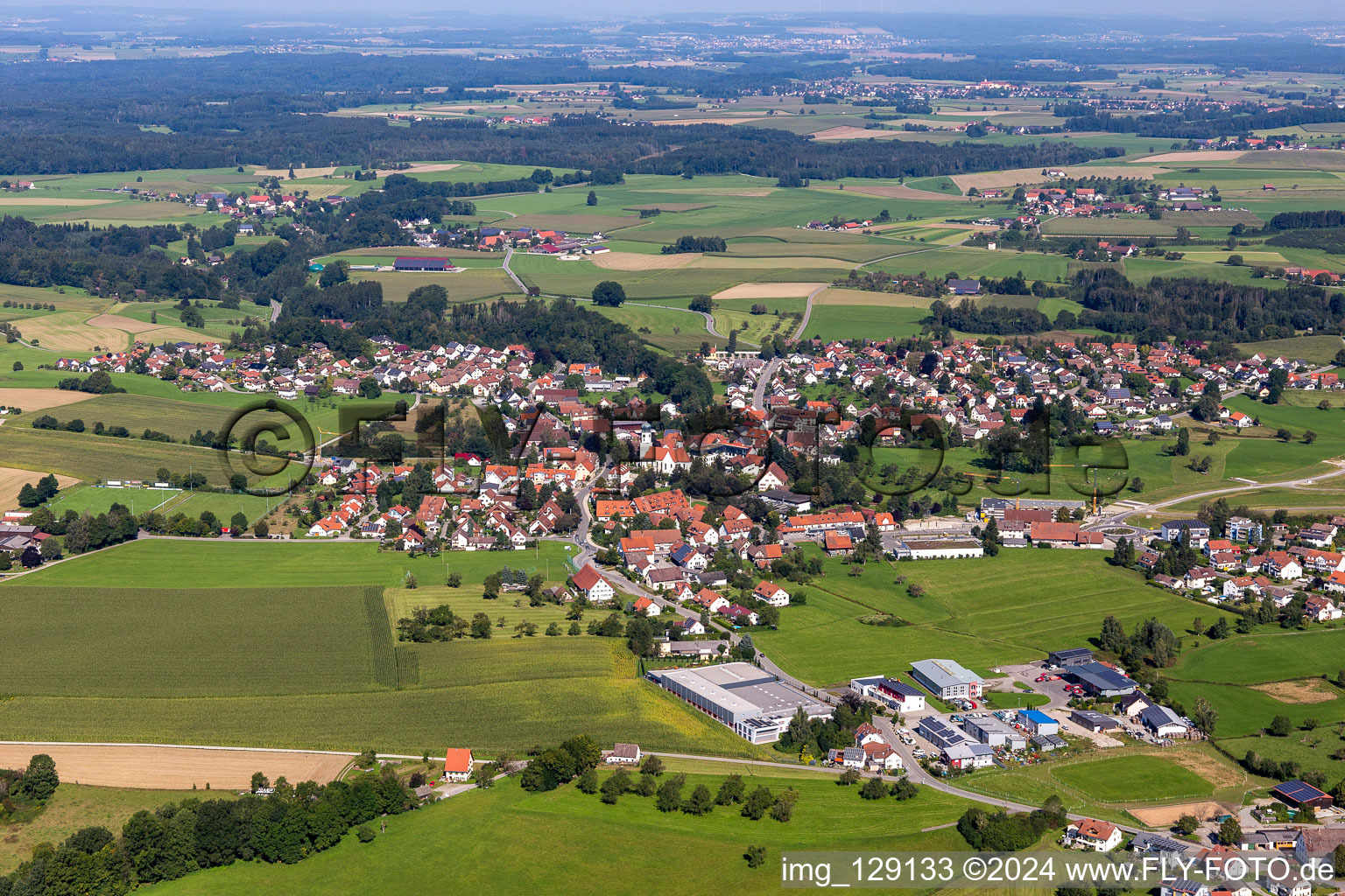 Vue aérienne de Quartier Siegenwieden in Bergatreute dans le département Bade-Wurtemberg, Allemagne