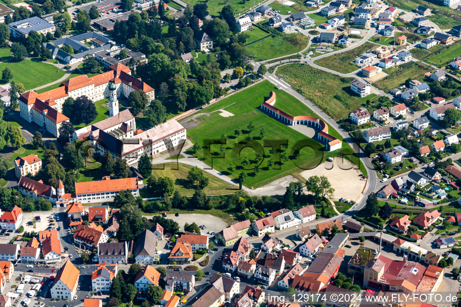 Vue oblique de Monastère de Schussenried à le quartier Roppertsweiler in Bad Schussenried dans le département Bade-Wurtemberg, Allemagne