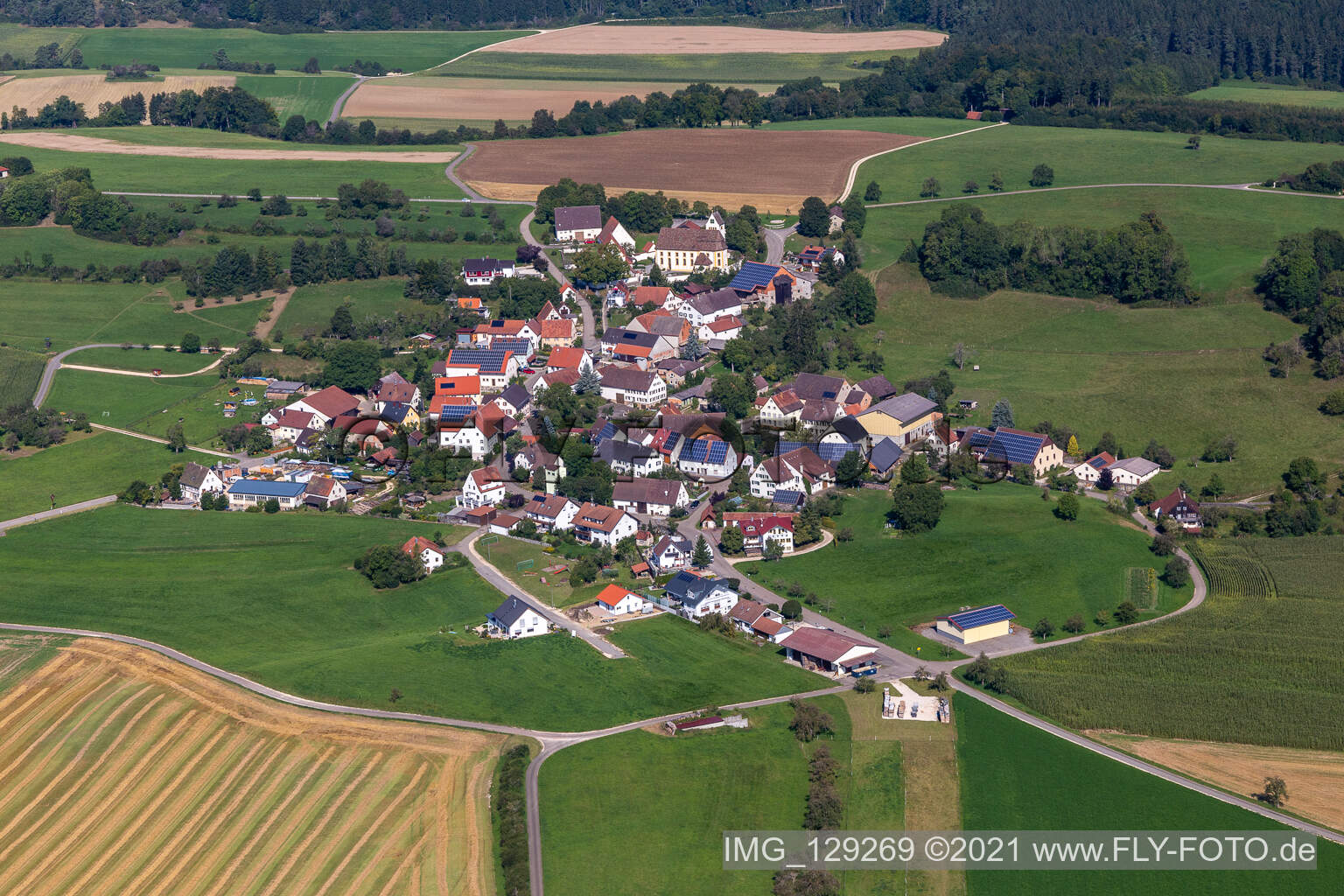 Vue aérienne de Langenenslingen dans le département Bade-Wurtemberg, Allemagne