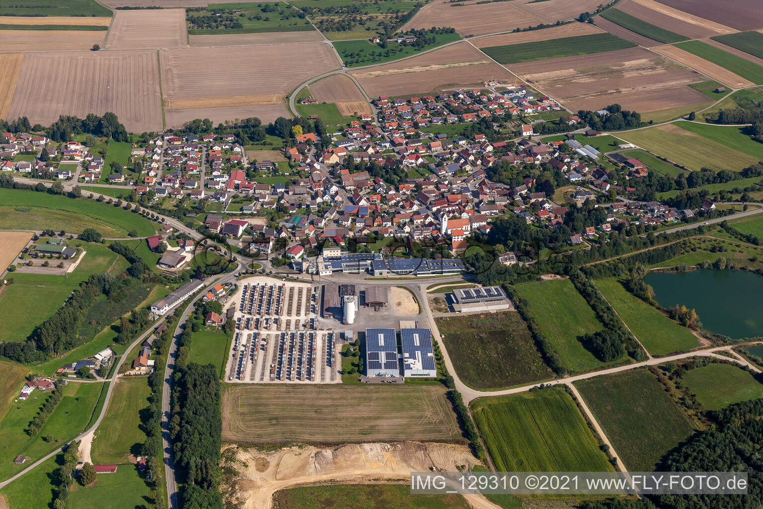 Langenenslingen dans le département Bade-Wurtemberg, Allemagne vu d'un drone