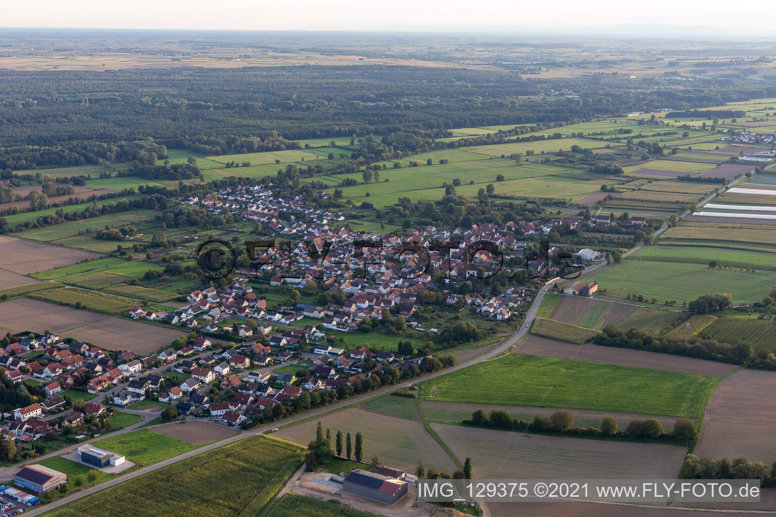 Vue aérienne de Kapsweyer dans le département Rhénanie-Palatinat, Allemagne