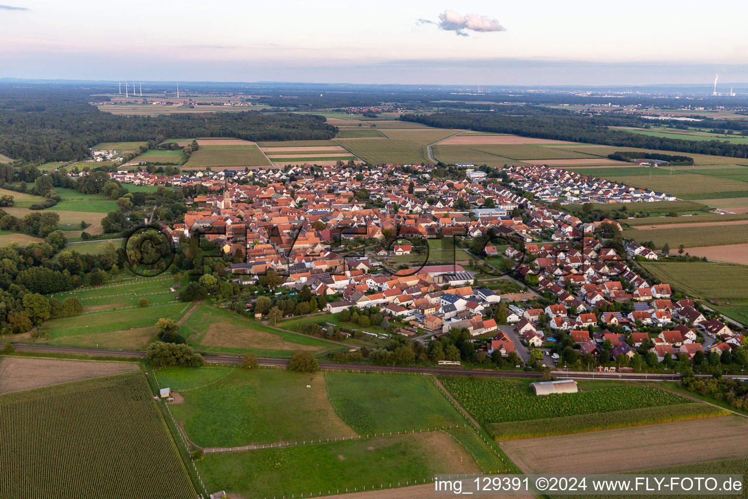 Vue aérienne de Winden dans le département Rhénanie-Palatinat, Allemagne