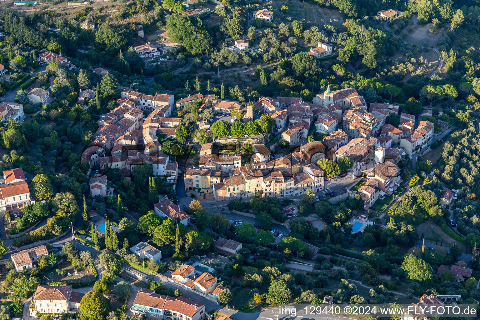 Vue aérienne de Tourrettes dans le département Var, France