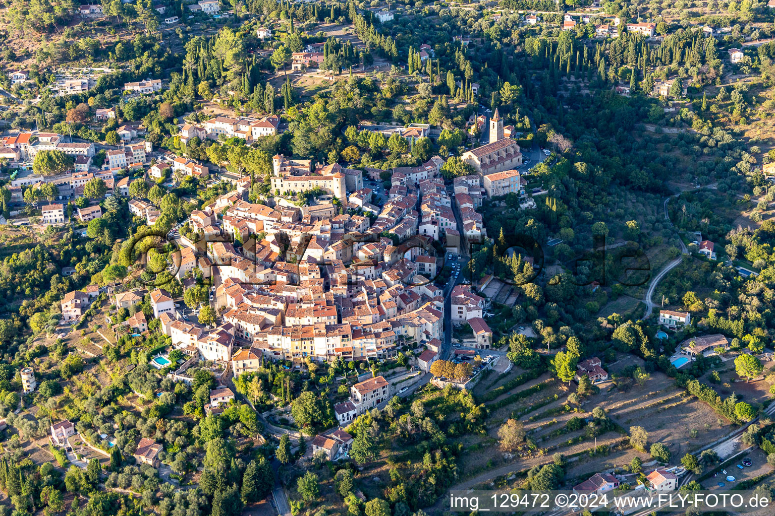 Photographie aérienne de Historique sur une colline du Var à Montauroux à Callian dans le département Var, France