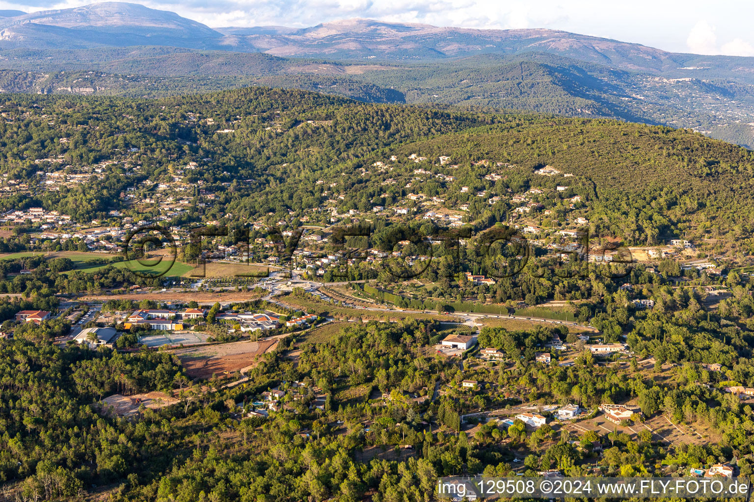 Montauroux dans le département Var, France depuis l'avion