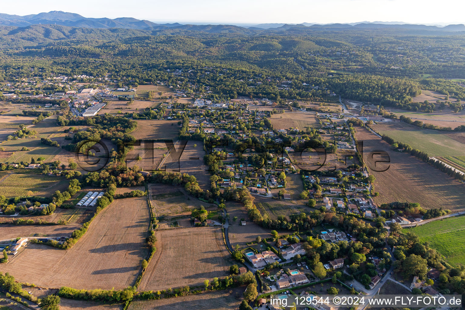 Callian dans le département Var, France d'un drone