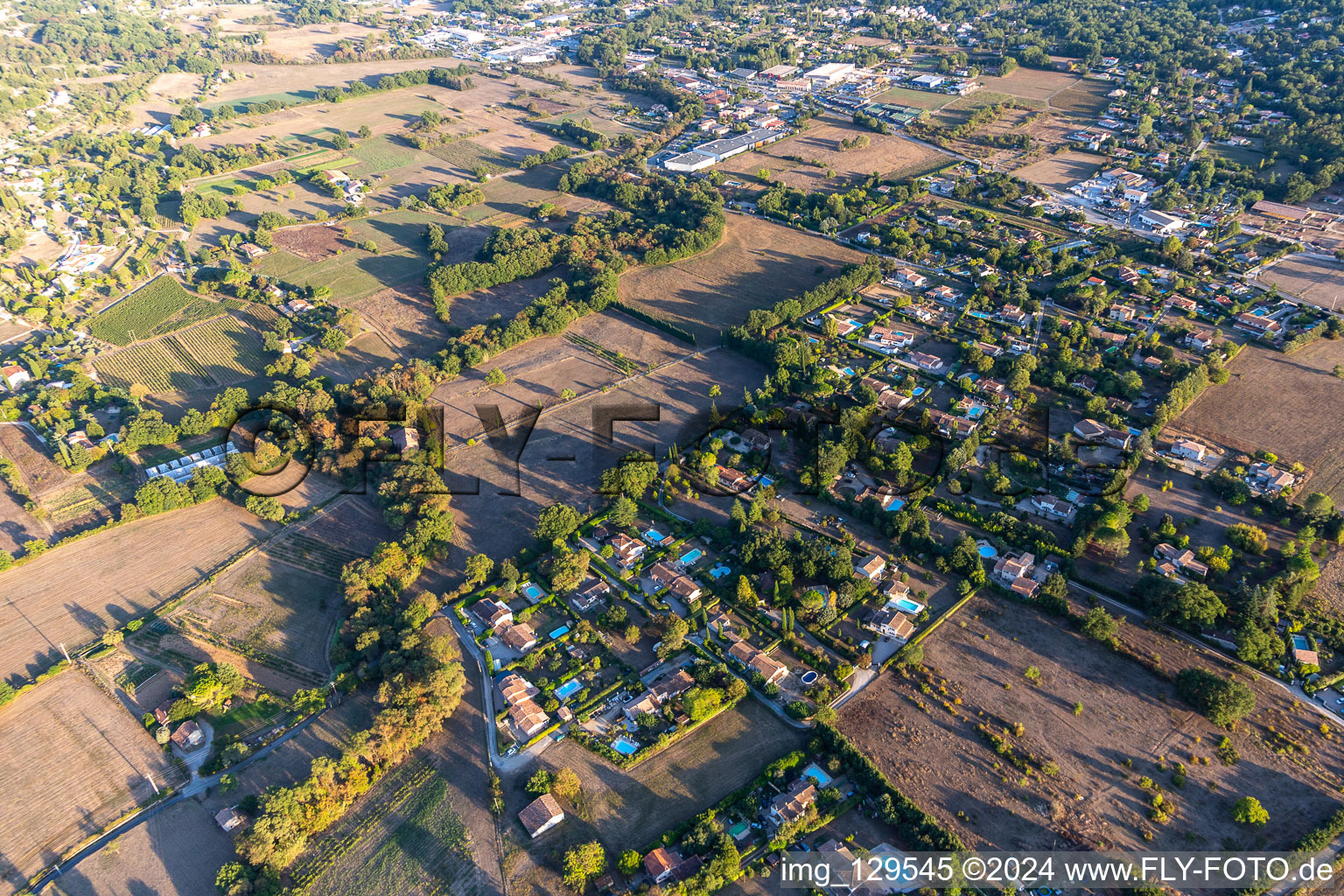 Callian dans le département Var, France vu d'un drone