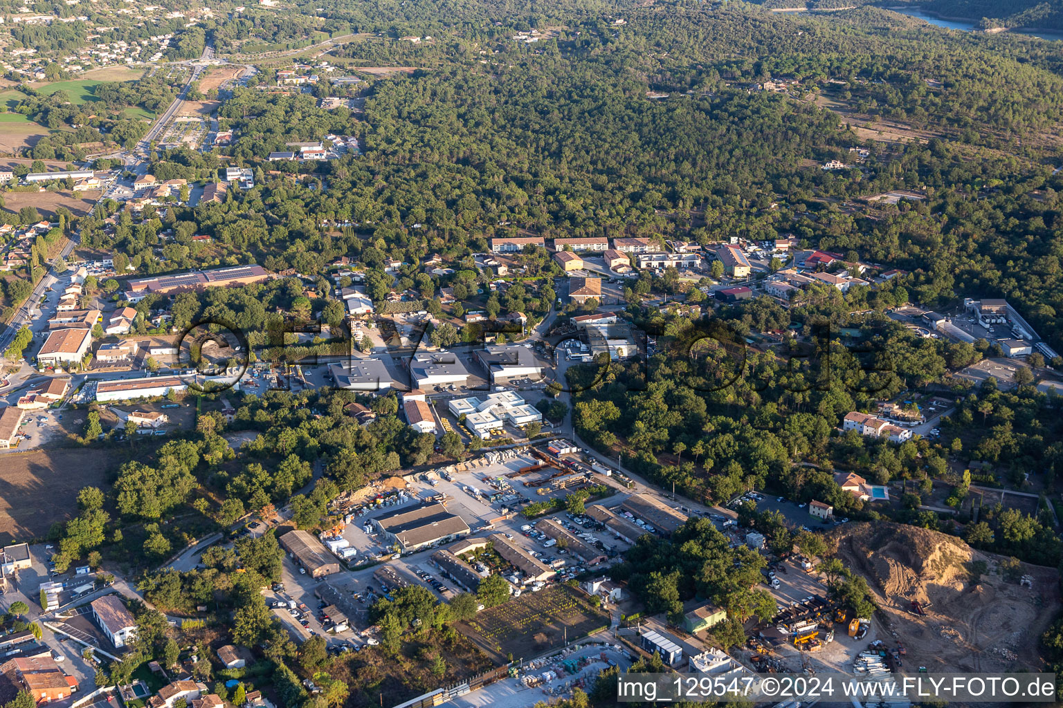 Montauroux dans le département Var, France depuis l'avion