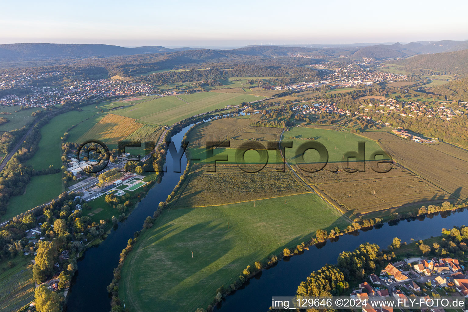 Vue aérienne de Aérodrome de Besançon Thise à Thise dans le département Doubs, France