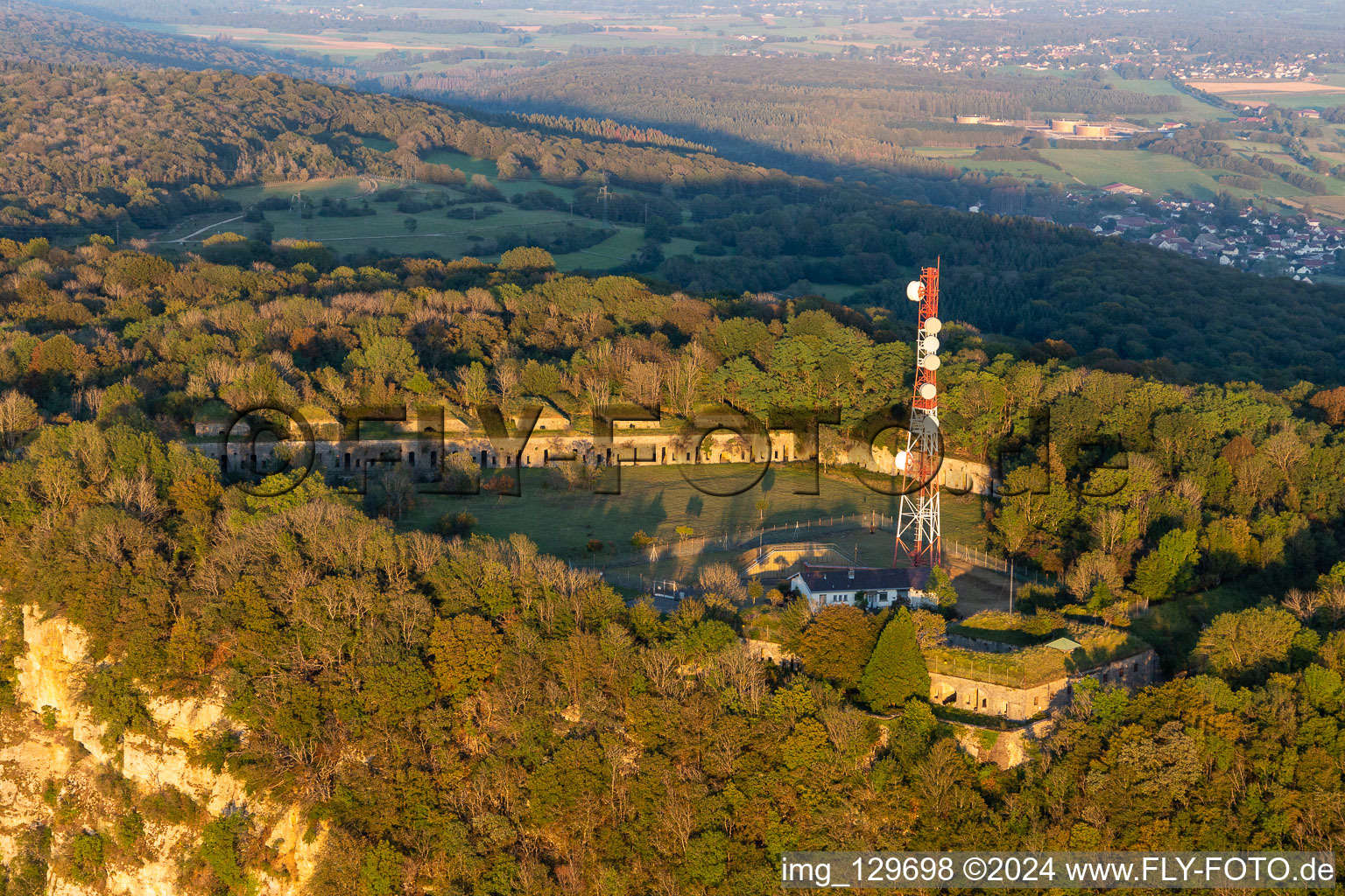 Vue aérienne de Fort de Montfaucon à Montfaucon dans le département Doubs, France