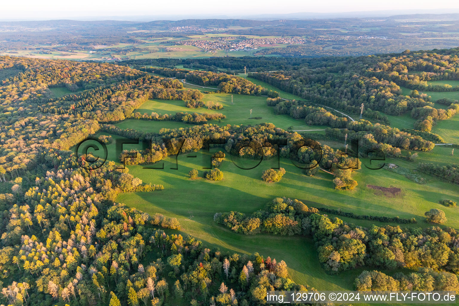 Photographie aérienne de Montfaucon dans le département Doubs, France