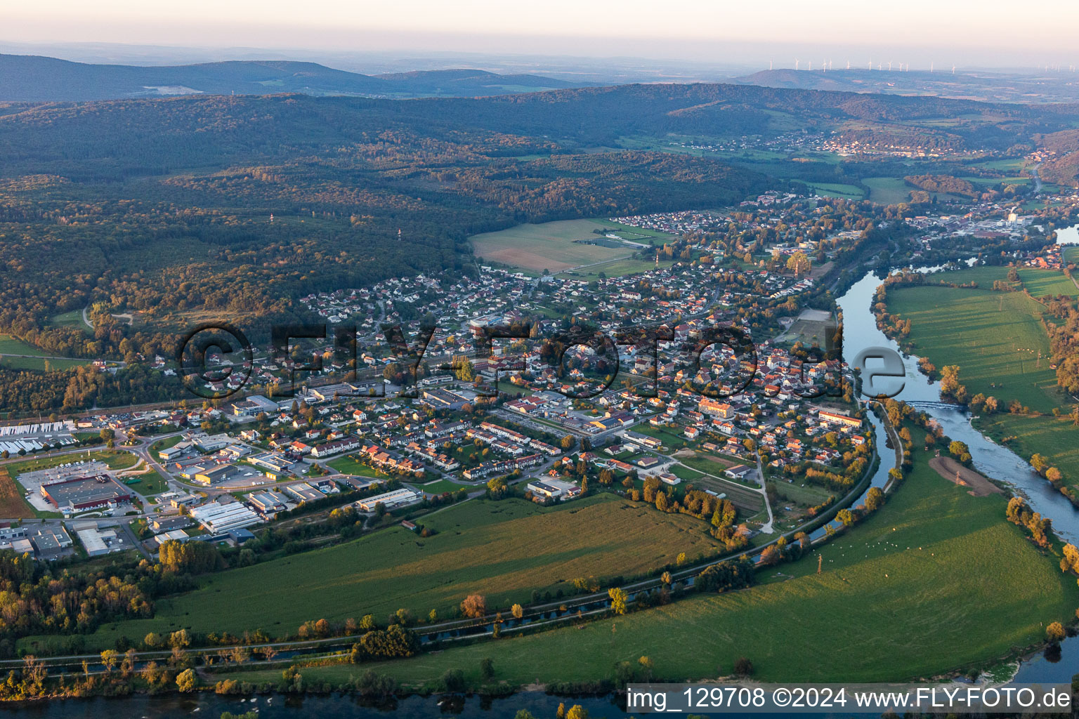 Vue aérienne de Roche-lez-Beaupré dans le département Doubs, France