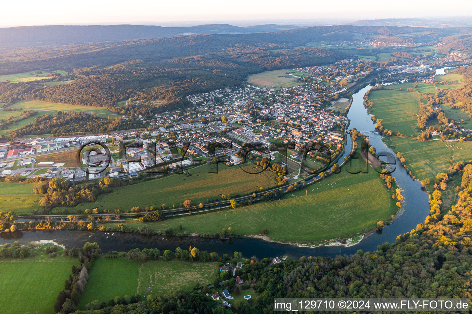 Vue oblique de Roche-lez-Beaupré dans le département Doubs, France