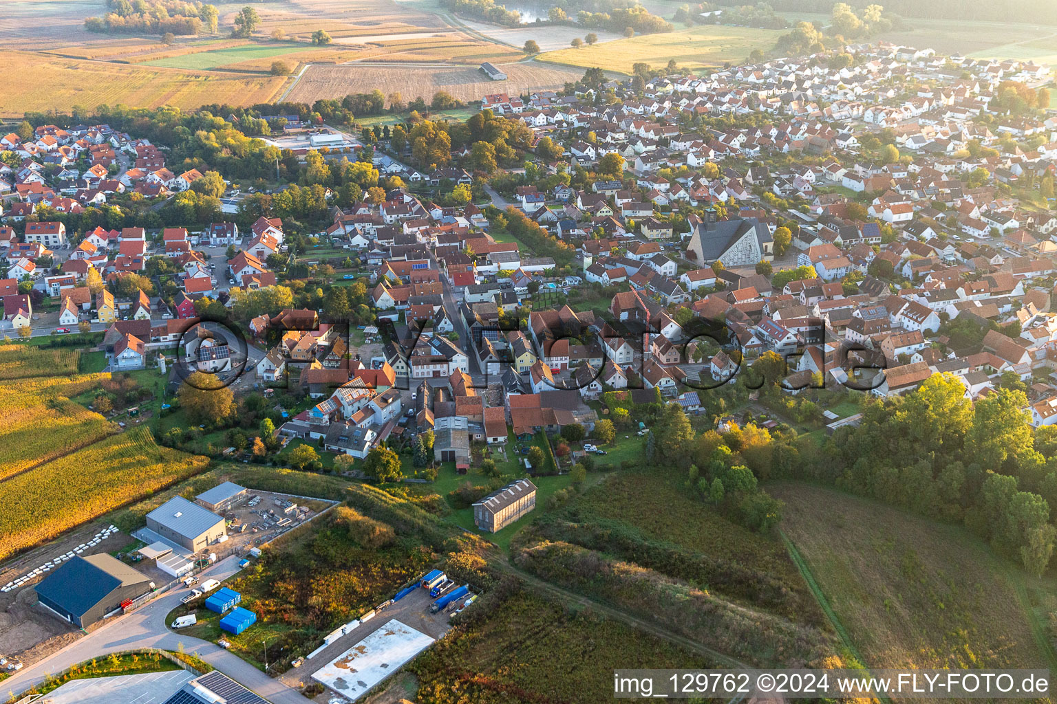 Vue oblique de Leimersheim dans le département Rhénanie-Palatinat, Allemagne