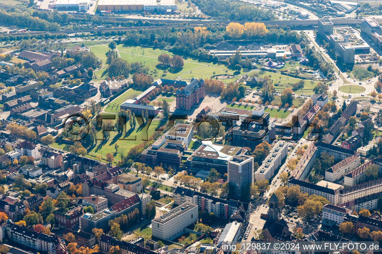 Enregistrement par drone de Quartier Oststadt in Karlsruhe dans le département Bade-Wurtemberg, Allemagne