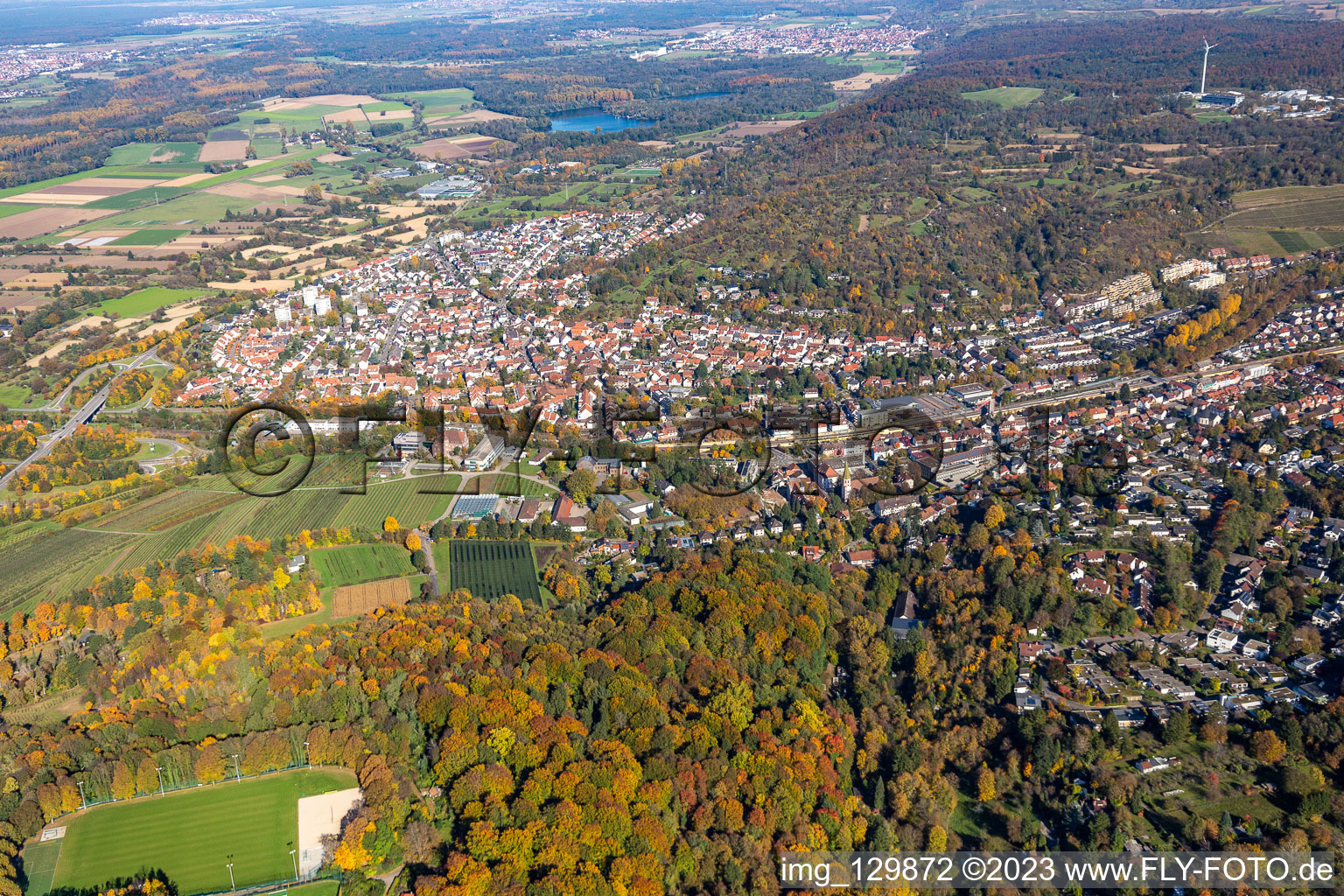 Vue aérienne de Quartier Grötzingen in Karlsruhe dans le département Bade-Wurtemberg, Allemagne