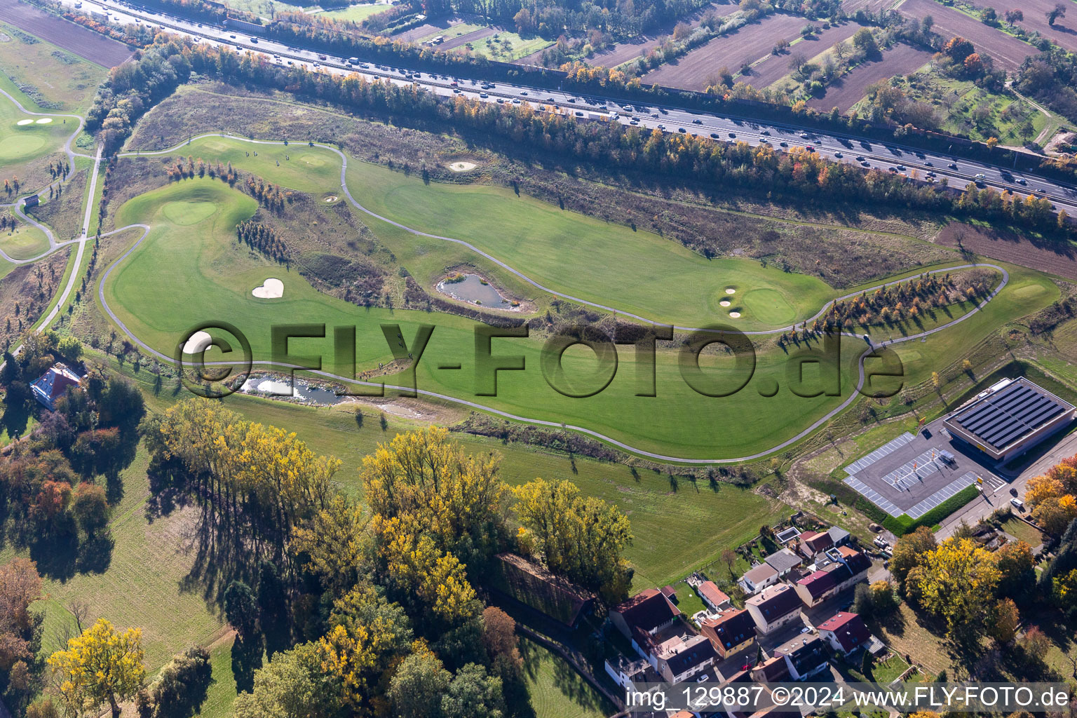 Vue aérienne de Superficie du parcours de golf Golfpark Karlsruhe GOLF absolu à le quartier Hohenwettersbach in Karlsruhe dans le département Bade-Wurtemberg, Allemagne