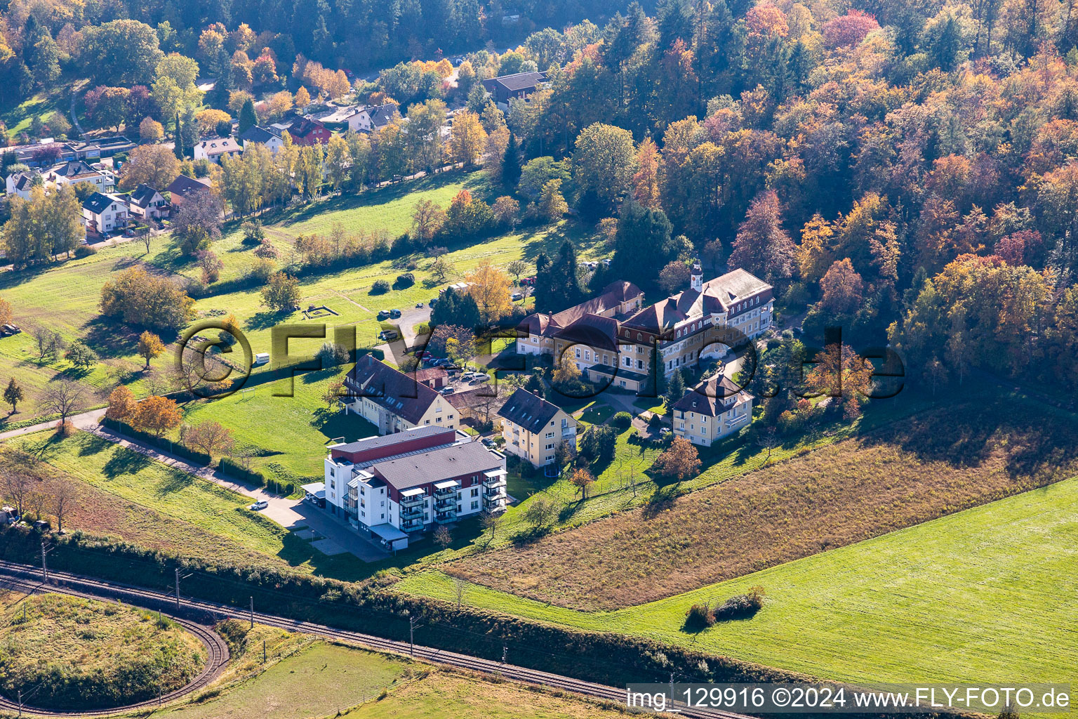 Vue aérienne de Accueil biblique de Béthanie à le quartier Langensteinbach in Karlsbad dans le département Bade-Wurtemberg, Allemagne